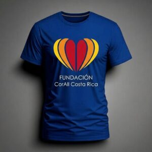 Camisa azul con logo a color